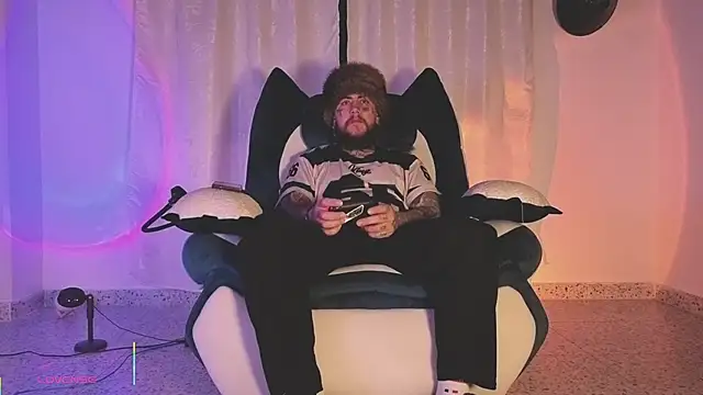 Ash gusbig online show from 05-04-26, 03:02