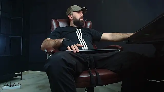 JackEthann online show from 12-30-24, 06:31