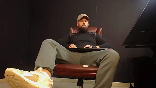 JackEthann online show from 10-18-25, 05:10