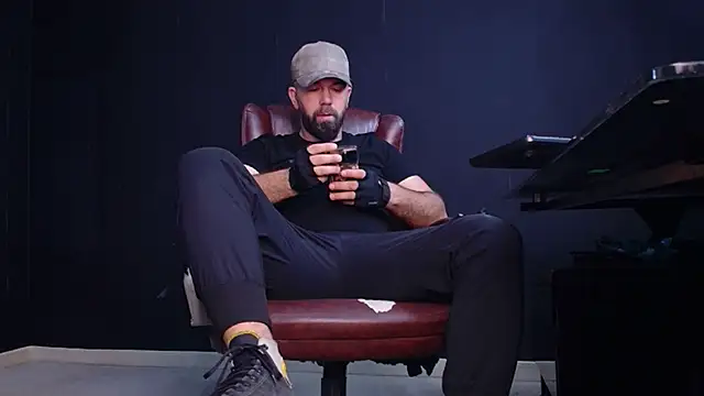 JackEthann online show from 10-27-25, 05:44