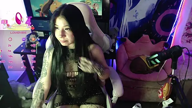 Snapshot of GamerCarrie chatting on 03-13-26, 05:03 GamerCarrie online show from 03-13-26, 05:03