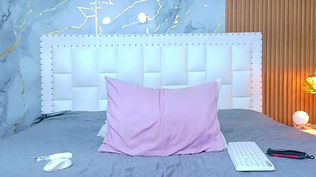 Snapshot of indianschoolgirl chatting on 03-20-26, 07:52 indianschoolgirl online show from 03-20-26, 07:52