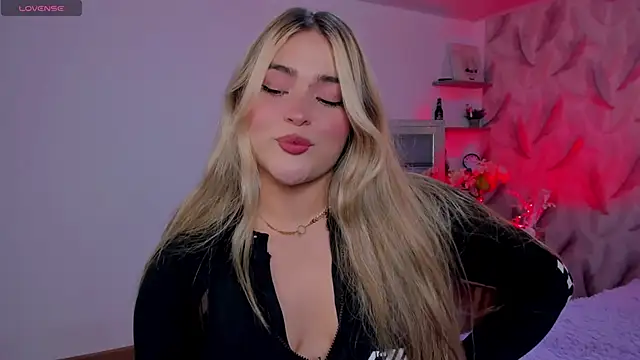 Snapshot of cattaleya___ chatting on 02-14-26, 04:09 cattaleya online show from 02-14-26, 04:09