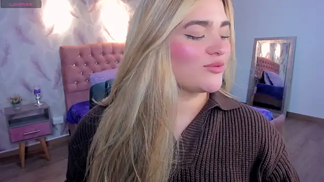 Snapshot of cattaleya___ chatting on 02-18-26, 04:19 cattaleya online show from 02-18-26, 04:19