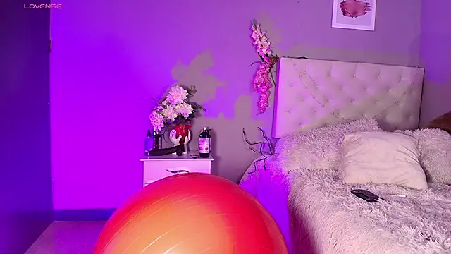 Snapshot of lilieth_hot chatting on 01-24-25, 08:34 lilieth hot online show from 01-24-25, 08:34