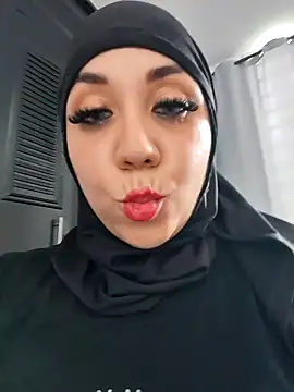 Snapshot of AmbarBurhan chatting on 12-11-24, 06:42 AmbarBurhan online show from 12-11-24, 06:42