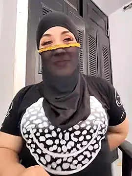 Snapshot of AmbarBurhan chatting on 12-16-24, 08:05 AmbarBurhan online show from 12-16-24, 08:05