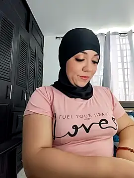 Snapshot of AmbarBurhan chatting on 01-02-25, 03:29 AmbarBurhan online show from 01-02-25, 03:29