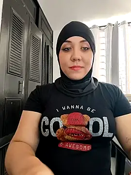 Snapshot of AmbarBurhan chatting on 01-14-25, 08:59 AmbarBurhan online show from 01-14-25, 08:59