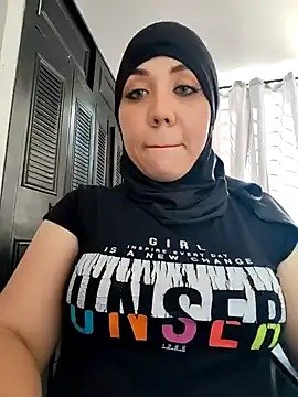 Snapshot of AmbarBurhan chatting on 01-15-25, 07:01 AmbarBurhan online show from 01-15-25, 07:01