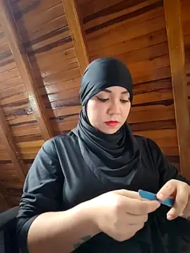 Snapshot of AmbarBurhan chatting on 03-01-25, 03:49 AmbarBurhan online show from 03-01-25, 03:49