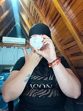 Snapshot of AmbarBurhan chatting on 09-15-25, 05:57 AmbarBurhan online show from 09-15-25, 05:57