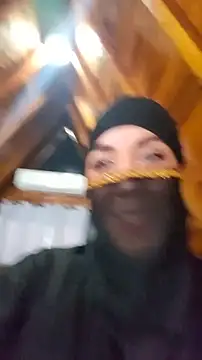 Snapshot of AmbarBurhan chatting on 10-06-25, 04:04 AmbarBurhan online show from 10-06-25, 04:04