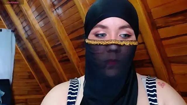 Snapshot of AmbarBurhan chatting on 10-14-25, 03:46 AmbarBurhan online show from 10-14-25, 03:46