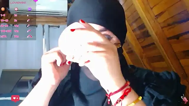 Snapshot of AmbarBurhan chatting on 11-01-25, 05:48 AmbarBurhan online show from 11-01-25, 05:48