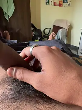 hairydude49 online show from 07-03-26, 06:42