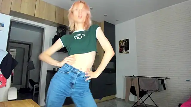 Snapshot of _Alice_Kitty chatting on 02-17-26, 07:42 Alice Kitty online show from 02-17-26, 07:42