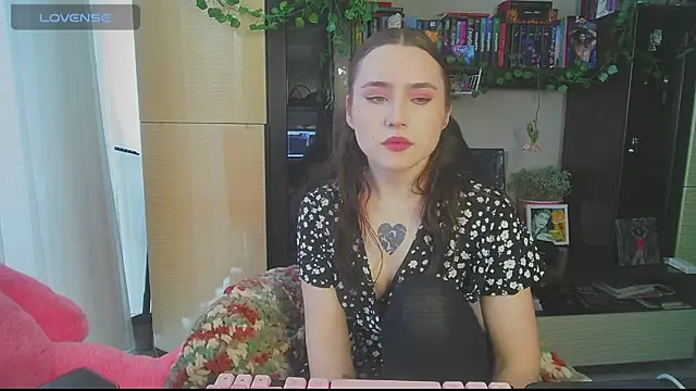 Snapshot of Aurora_workerr chatting on 04-17-26, 11:57 Aurora workerr online show from 04-17-26, 11:57