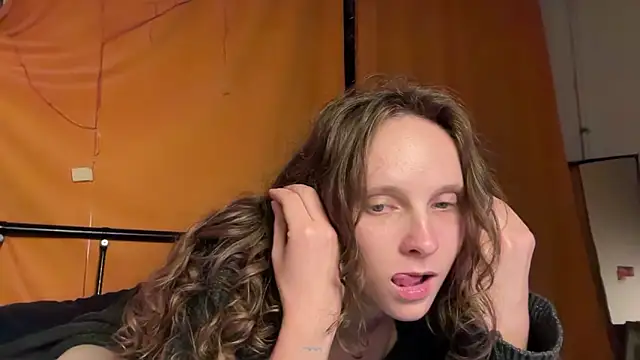 MikkyMoony online show from 09-26-25, 08:13