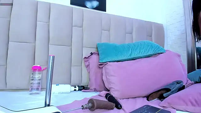 Abbyadams online show from 01-11-25, 02:41