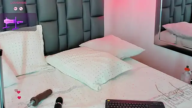 Abbyadams online show from 11-08-25, 03:18