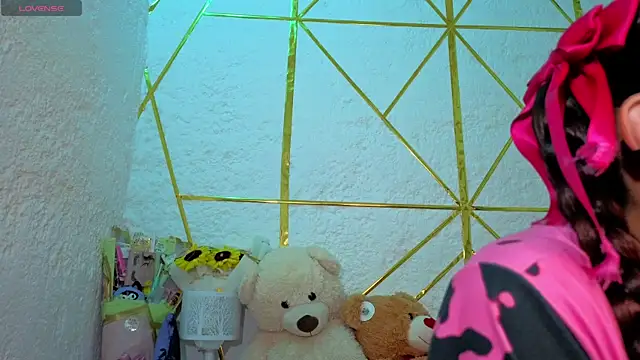 SheilaSmiith online show from 01-12-26, 07:52