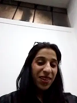 baby liz01 online show from 10-19-25, 04:35