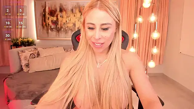 Snapshot of KylieCooper chatting on 01-13-25, 06:49 KylieCooper online show from 01-13-25, 06:49