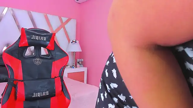 AnngelaSkye online show from 01-05-25, 10:32