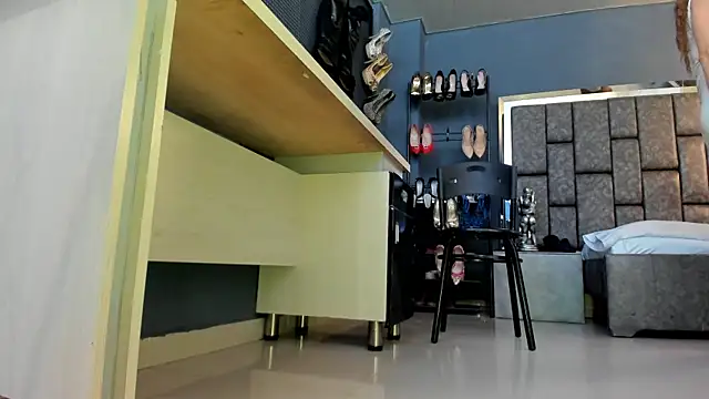 Matureyulyet online show from 06-11-26, 08:40