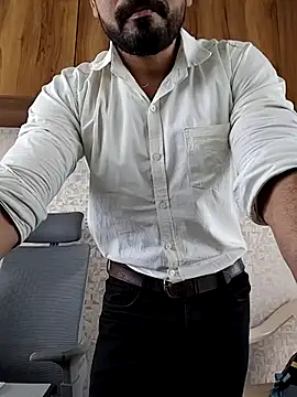 indianguy89 online show from 02-11-26, 10:42