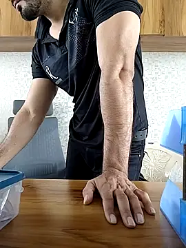 indianguy89 online show from 04-04-26, 05:49