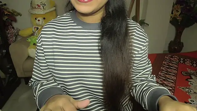 Snapshot of Most-Beautiful-Queen chatting on 12-23-24, 06:16 Most-Beautiful-Queen online show from 12-23-24, 06:16