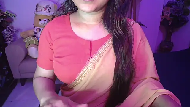 Snapshot of Most-Beautiful-Queen chatting on 01-18-25, 07:37 Most-Beautiful-Queen online show from 01-18-25, 07:37