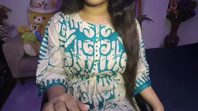 Snapshot of Most-Beautiful-Queen chatting on 01-19-25, 10:17 Most-Beautiful-Queen online show from 01-19-25, 10:17