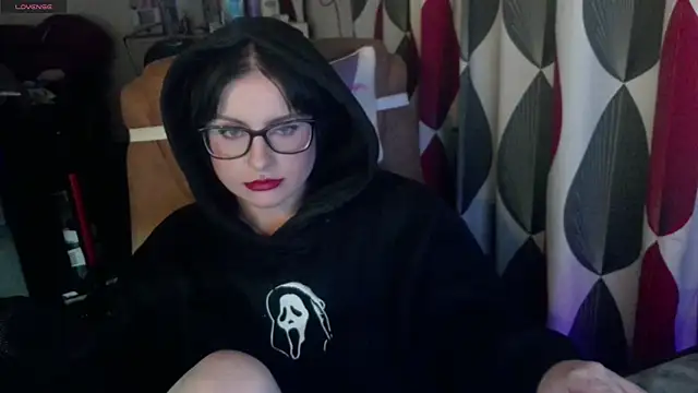 Snapshot of submissiveslut1996 chatting on 09-19-25, 10:21 submissiveslut1996 online show from 09-19-25, 10:21