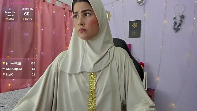 AishaAmin  online show from 01-04-25, 03:07