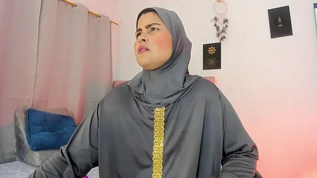 AishaAmin  online show from 06-24-26, 12:15