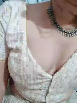 Brown Maxi online show from 01-15-25, 03:39