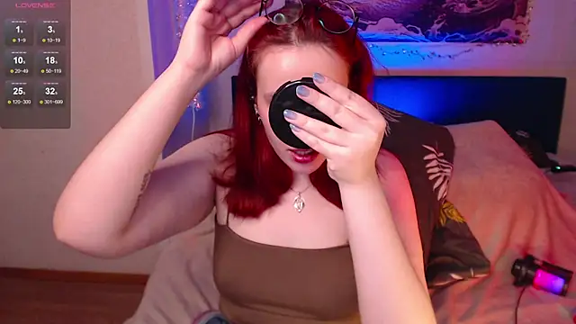 Snapshot of VanessaLincum chatting on 01-27-25, 07:14 VanessaLincum online show from 01-27-25, 07:14