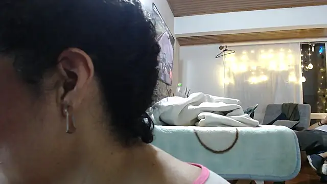 Sharickleon11 online show from 12-16-24, 02:04