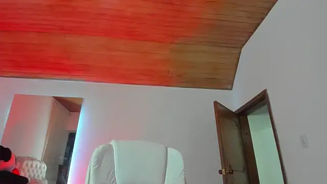 Snapshot of AtheneaRossi chatting on 02-28-25, 01:26 AtheneaRossi online show from 02-28-25, 01:26