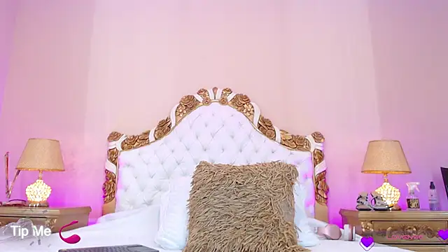 Snapshot of AdelinaVans chatting on 10-04-25, 10:57 AdelinaVans online show from 10-04-25, 10:57