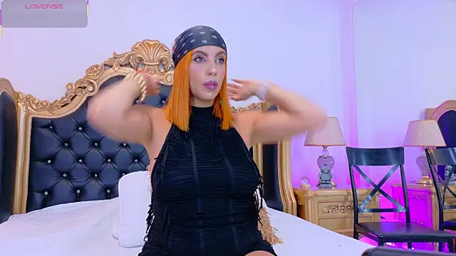 Snapshot of AdelinaVans chatting on 10-24-25, 11:39 AdelinaVans online show from 10-24-25, 11:39