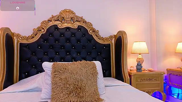 AdelinaVans online show from 02-24-26, 11:41