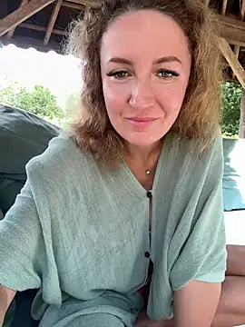 LaVitaBelle online show from 12-30-24, 12:43