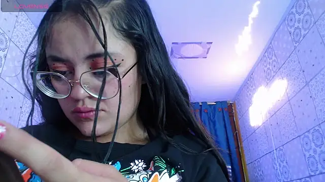 Snapshot of vitoria23_ chatting on 03-06-25, 01:24 vitoria23 online show from 03-06-25, 01:24