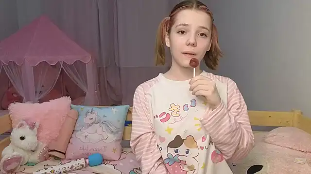 Snapshot of PrincessLittleKiki chatting on 02-16-26, 04:58 PrincessLittleKiki online show from 02-16-26, 04:58