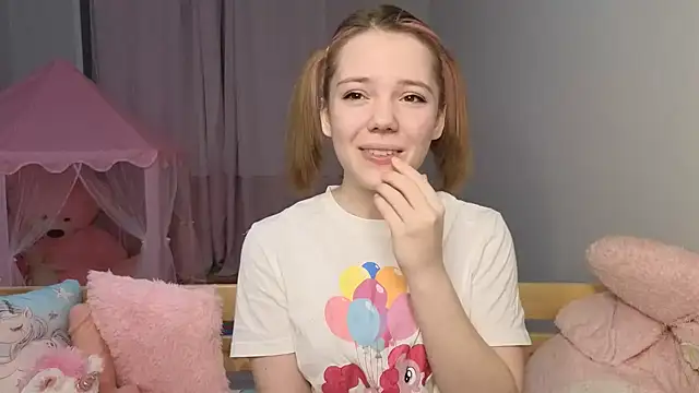 Snapshot of PrincessLittleKiki chatting on 02-25-26, 07:01 PrincessLittleKiki online show from 02-25-26, 07:01