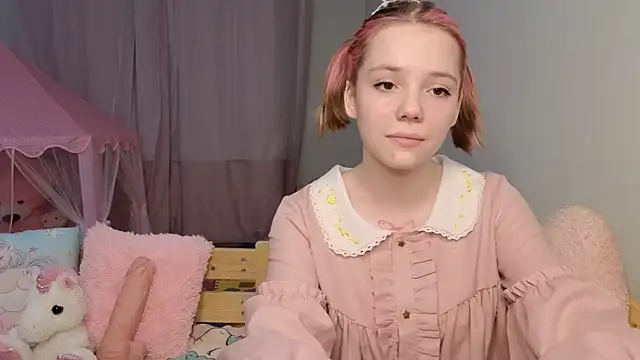 Snapshot of PrincessLittleKiki chatting on 04-17-26, 07:06 PrincessLittleKiki online show from 04-17-26, 07:06